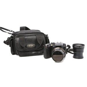 Fuji FinePix S7000 6MP Digital Camera Zoom Lens Filter Bag Strap Photography